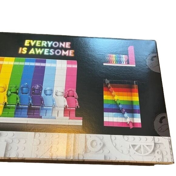 LEGO 40516 Everyone is Awesome Rainbow Pride Colorful 346 pieces LGBTQ+ Gift New - Picture 11 of 12